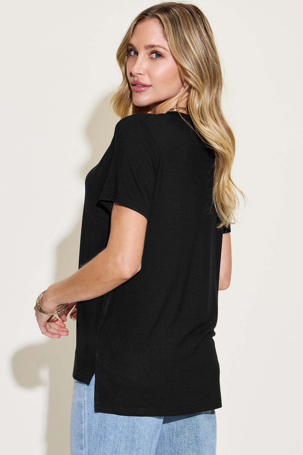 Aaria Tees