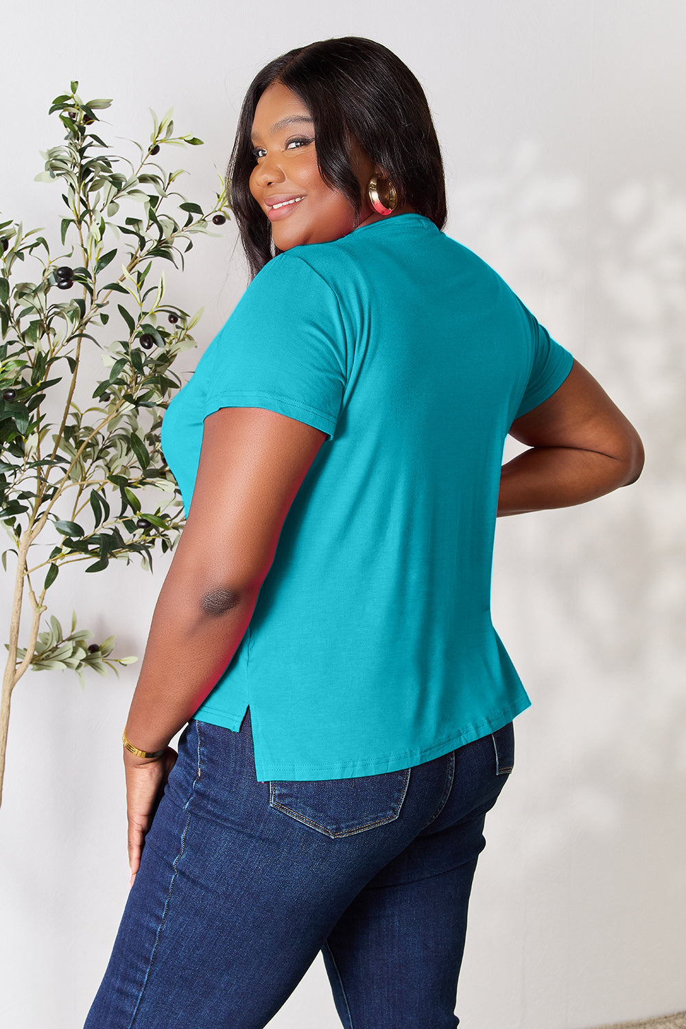 Aaria Tees