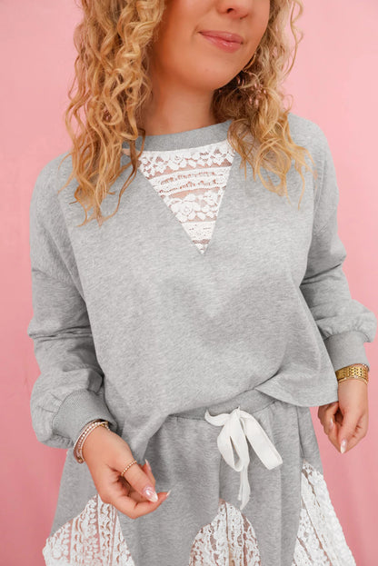 Light Grey Lace Patchwork Drop Shoulder Pullover Drawstring Skort 2pcs Outfit