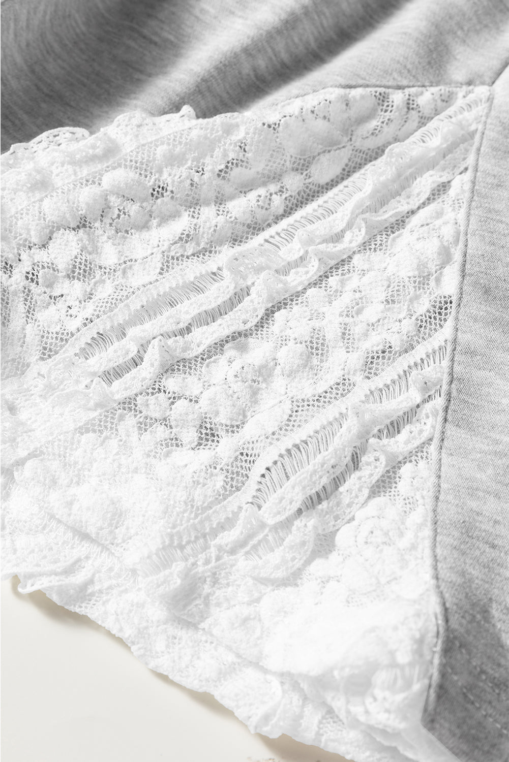 Light Grey Lace Patchwork Drop Shoulder Pullover Drawstring Skort 2pcs Outfit