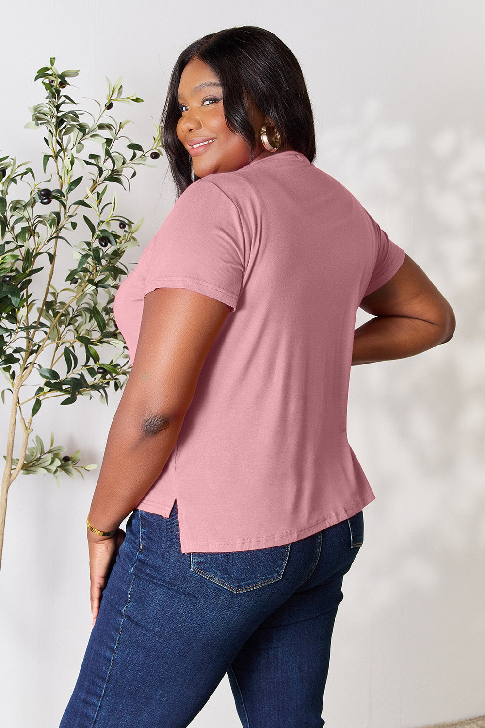 Aaria Tees