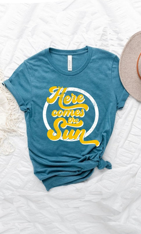 Retro Here Comes the Sun Graphic Tee - Aaria Tees